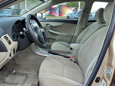 Used 2013 Toyota Corolla LE image 5