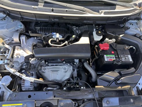 Used 2016 Nissan Rogue SV w/ SV Family Package image 21