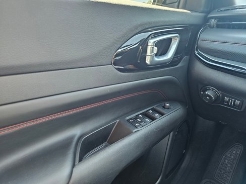 Used 2024 Jeep Compass Trailhawk image 29