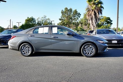 Certified 2024 Hyundai Elantra SEL image 7