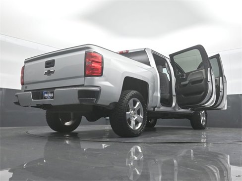 Used 2018 Chevrolet Silverado 1500 LT w/ Texas Edition image 29