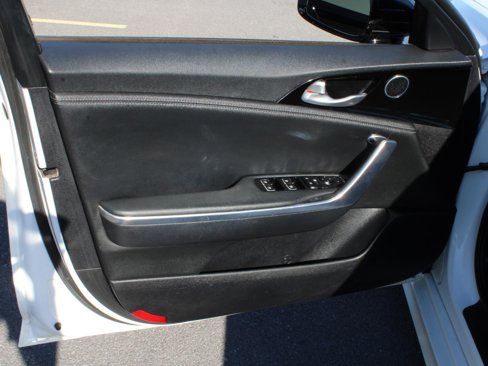 Used 2020 Kia Stinger GT-Line image 13