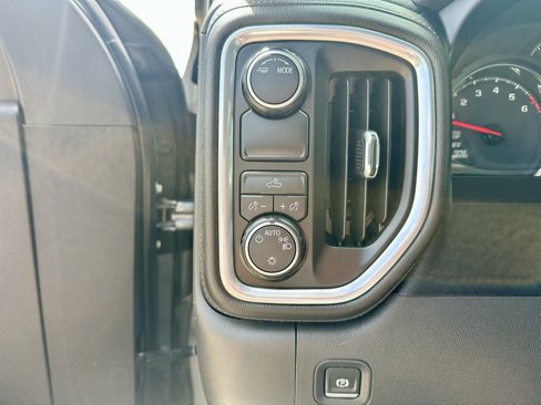 Used 2021 Chevrolet Silverado 1500 LT w/ Texas Edition Plus image 15