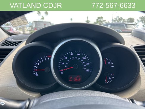 Used 2013 Kia Soul ! w/ Premium Pkg image 13