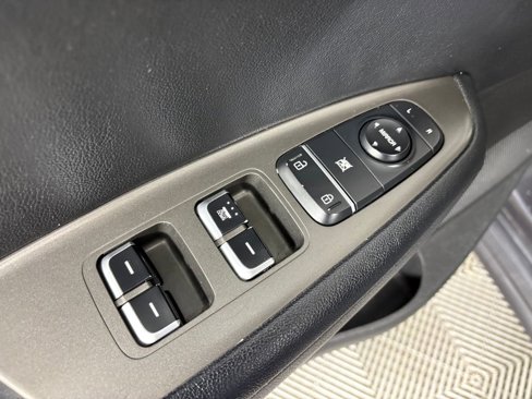 Used 2019 Kia Optima LX image 12