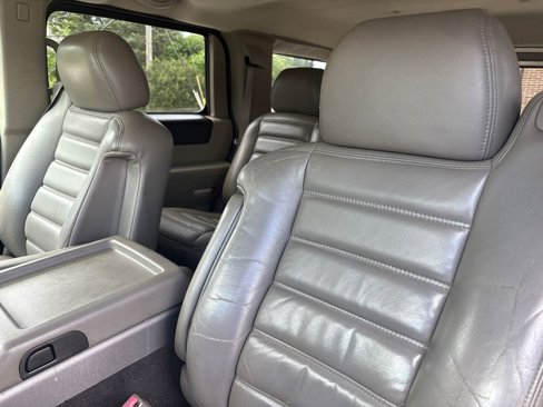 Used 2003 HUMMER H2 Luxury w/ Preferred Equipment Group image 31