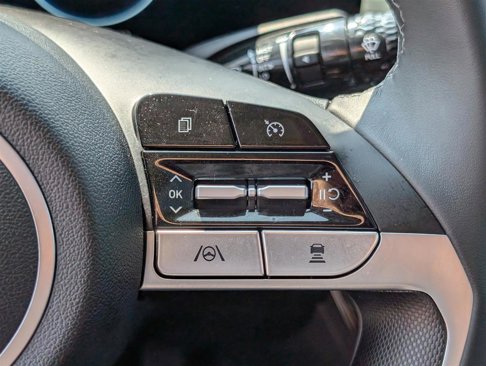 Used 2023 Hyundai Elantra Limited w/ Cargo Package image 24