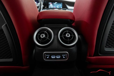 Used 2022 Alfa Romeo Giulia Veloce image 65