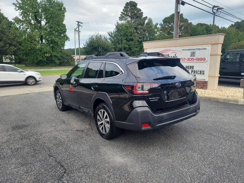 Used 2023 Subaru Outback Premium image 6