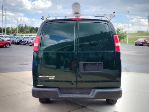 Used 2016 Chevrolet Express 2500 image 14
