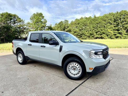 Used 2023 Ford Maverick XL image 4