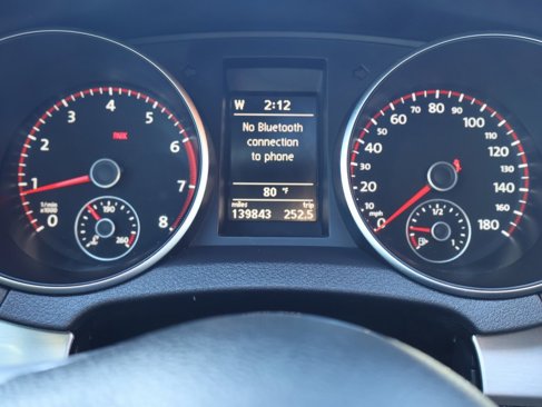 Used 2012 Volkswagen Golf 4-Door image 2