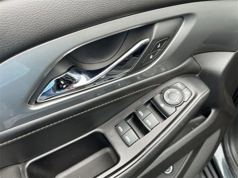 Used 2018 Chevrolet Traverse LT image 22