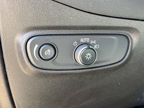 Used 2023 Chevrolet Equinox LS image 26