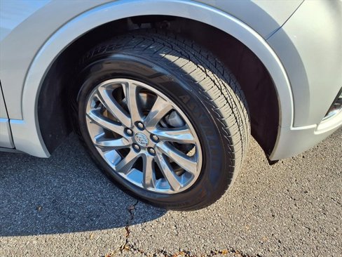 Used 2019 Buick Envision Essence image 38