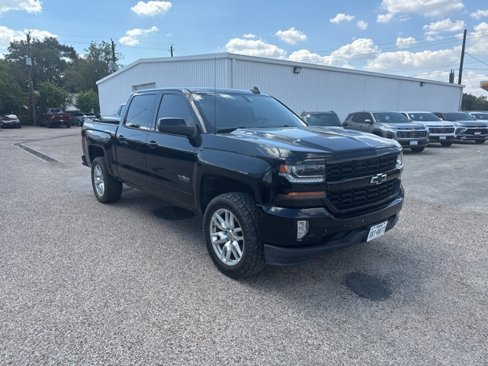 Used 2018 Chevrolet Silverado 1500 LT w/ Texas Edition image 3