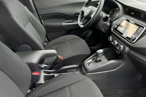 New 2025 Nissan Kicks Play S image 17