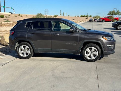Used 2018 Jeep Compass Latitude w/ Popular Equipment Group image 3