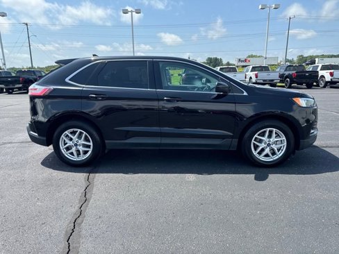 Used 2022 Ford Edge SEL image 6