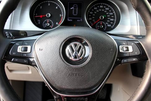 Used 2015 Volkswagen Golf TDI S image 38
