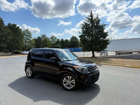 Used 2014 Kia Soul + image 2
