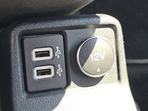 Used 2020 Ford Transit Connect XLT image 15