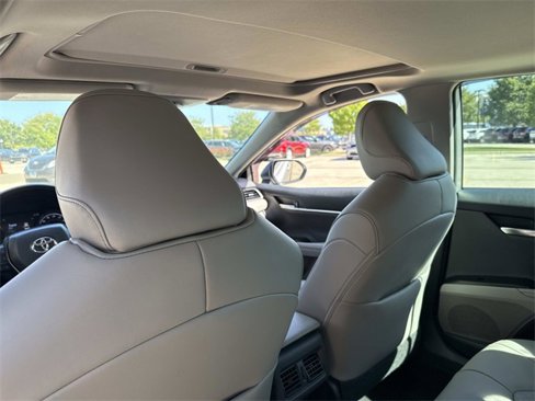 Used 2021 Toyota Camry XSE w/ Cold Weather Package image 15