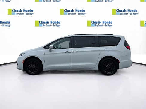 Used 2021 Chrysler Pacifica Touring w/ S Appearance Package image 4