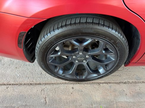 Used 2019 Chrysler 300 S image 28