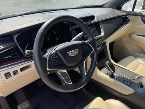 Used 2017 Cadillac XT5 Luxury w/ Driver Awareness Package image 20