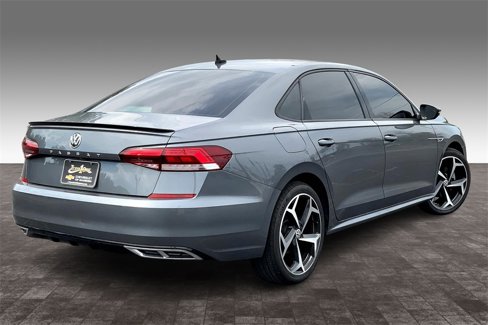 Used 2021 Volkswagen Passat 2.0T R-Line image 14