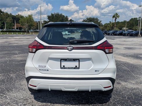 Used 2023 Nissan Kicks SV image 5