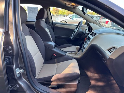 Used 2011 Chevrolet Malibu LS image 15