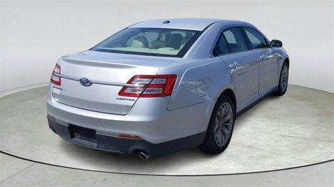 Used 2018 Ford Taurus Limited image 6