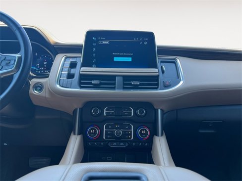 Used 2023 Chevrolet Suburban Premier image 11