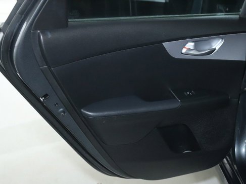 Used 2023 Kia Forte LXS image 13