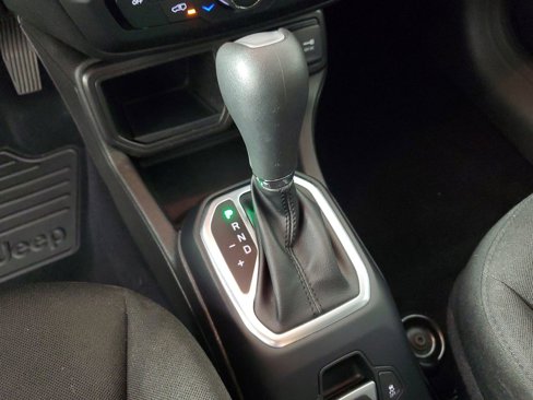 Used 2021 Jeep Renegade Sport w/ Sport Appearance Group image 19