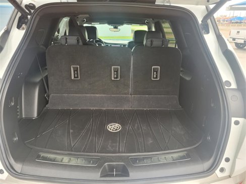 Used 2022 Buick Enclave Premium image 13