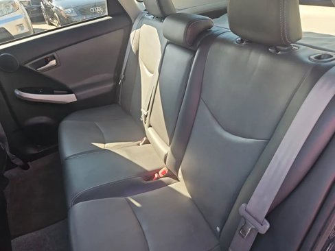 Used 2012 Toyota Prius Five image 17