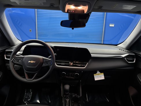 Used 2024 Chevrolet TrailBlazer LT image 24
