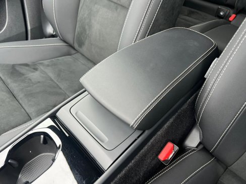 Used 2023 Volvo C40 P8 Recharge Ultimate image 28