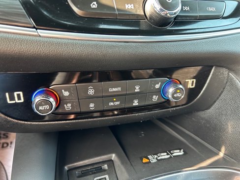 Used 2024 Buick Enclave Premium image 29