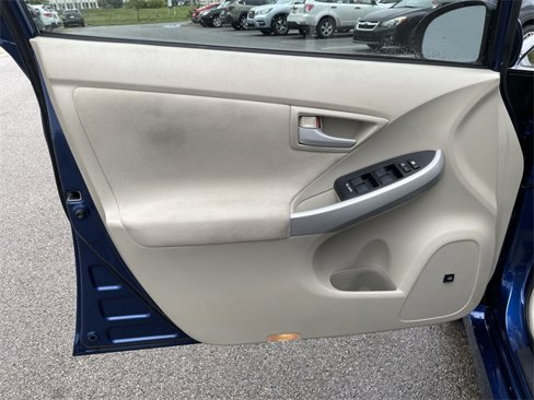 Used 2011 Toyota Prius Five image 9