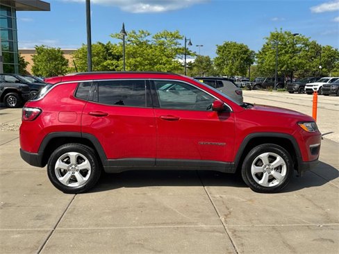 Used 2018 Jeep Compass Latitude image 4