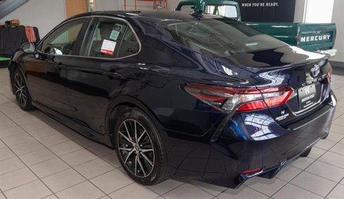 Used 2022 Toyota Camry SE image 15