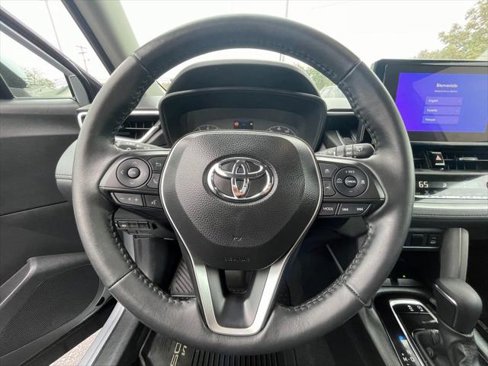 Certified 2024 Toyota Corolla Cross LE image 8