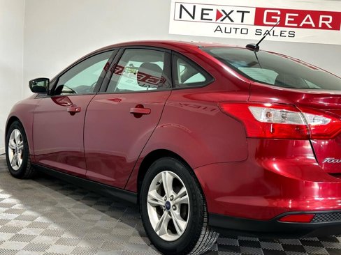 Used 2014 Ford Focus SE w/ SE Winter Package image 7