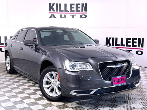 Used 2020 Chrysler 300 Touring image 1