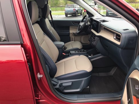 New 2025 Ford Maverick Lariat w/ 4K Tow Package image 14
