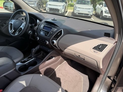 Used 2013 Hyundai Tucson GLS image 50
